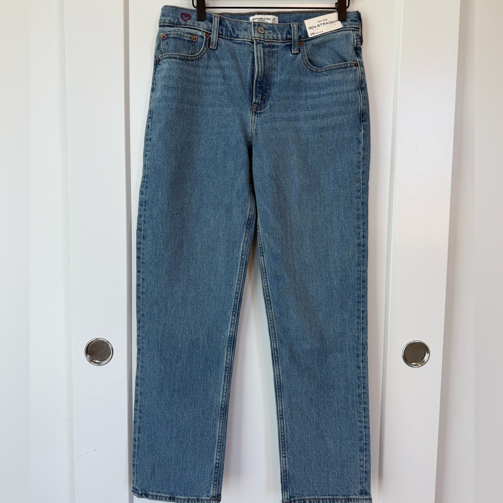 Abercrombie Mid Rise 90s Straight Heart Embroidered Jean